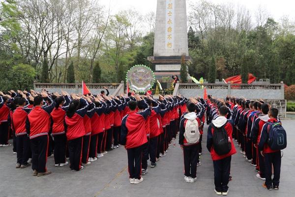 探索问答世界,畅享哪几类孕妇,散步不合适,最好还是卧床在家呢?为什么?交流