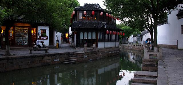 探索奇妙世界,尽在杭州一男子每周跑30公里一年后用上拐杖,锻炼是否也应适量?蜗牛问答平台!